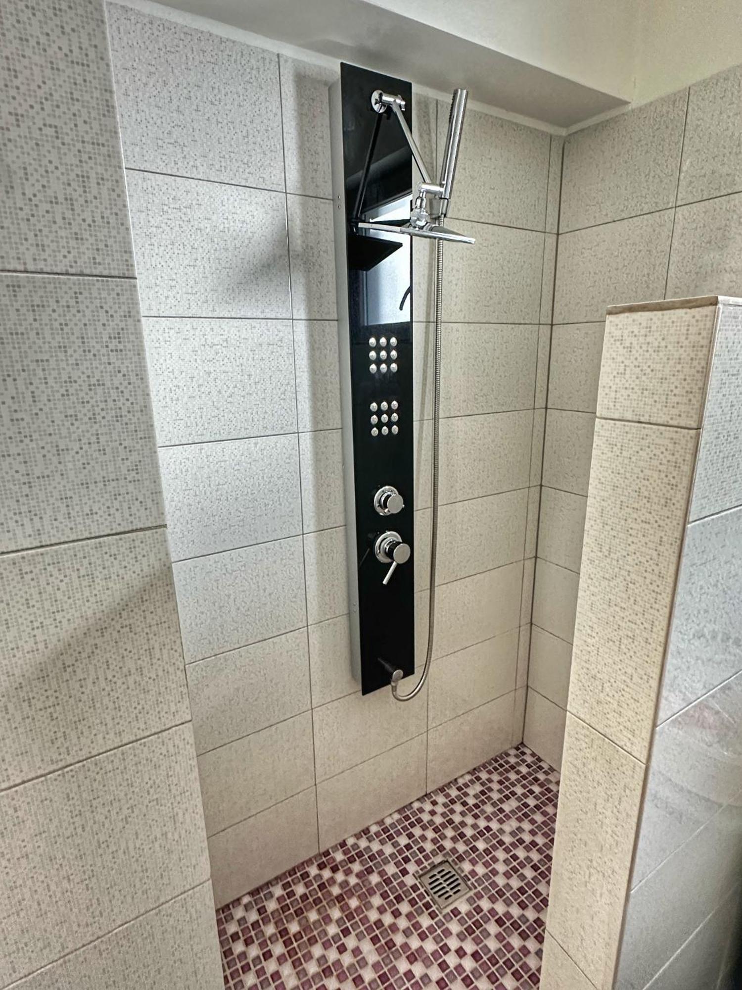 Fancy Apartament Promenada Balcon Panoramic, Parcare, Incalzire Pardoseala, Self Check In Craiova Dış mekan fotoğraf