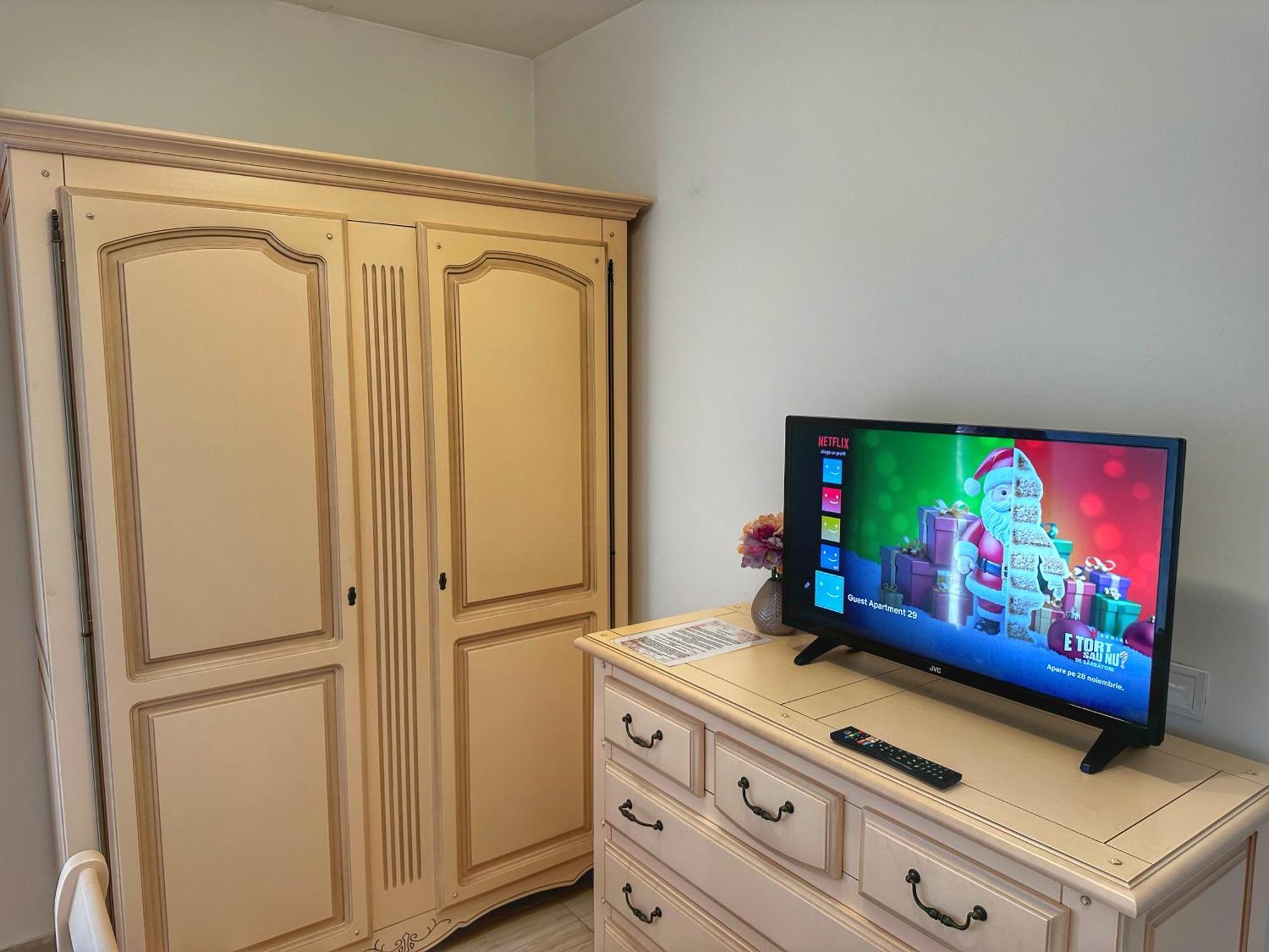 Fancy Apartament Promenada Balcon Panoramic, Parcare, Incalzire Pardoseala, Self Check In Craiova Dış mekan fotoğraf